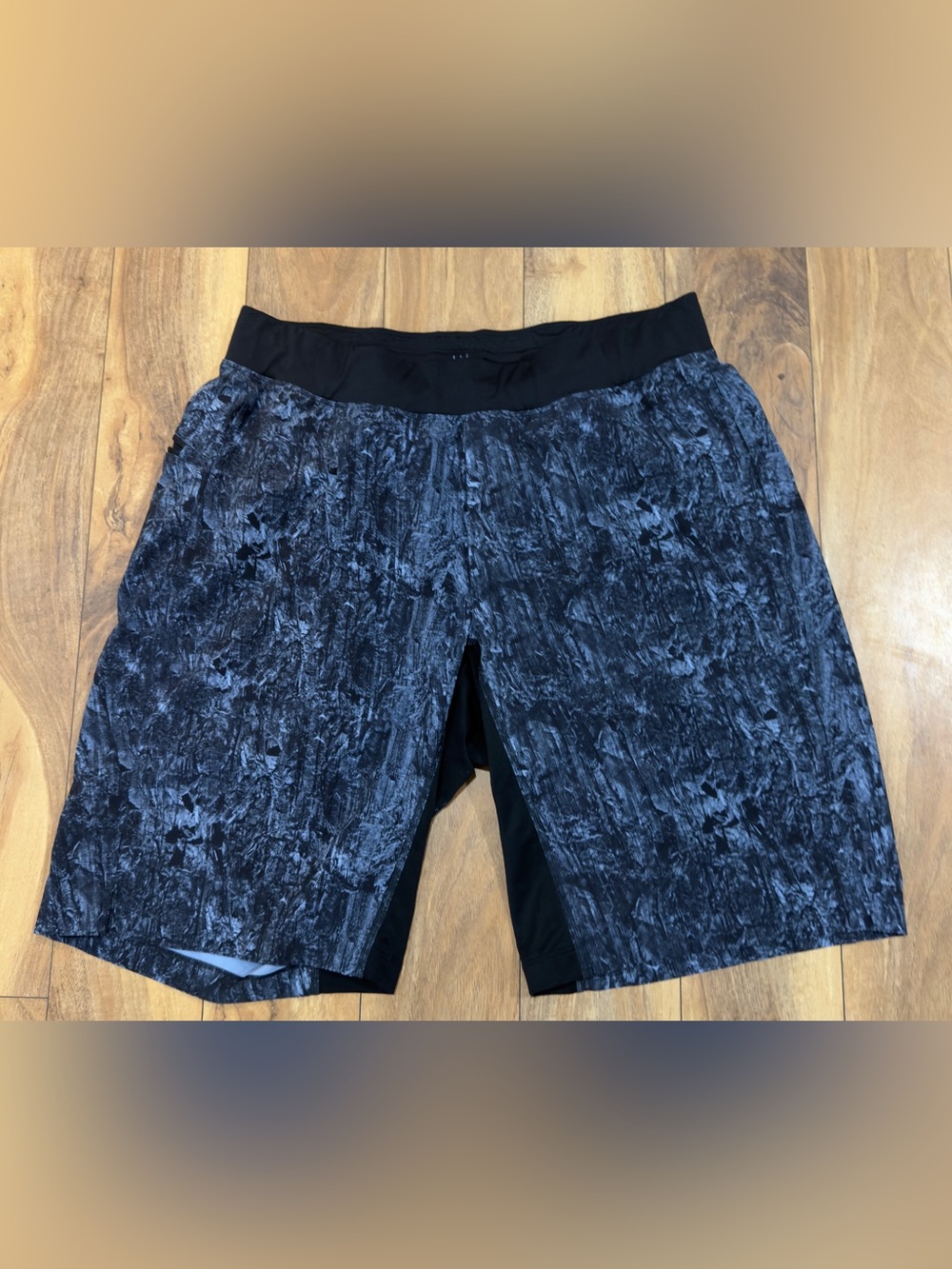 Lululemon T.H.E. Linerless Short 9” Blue Men’s XL Athletic Running Gym Yoga